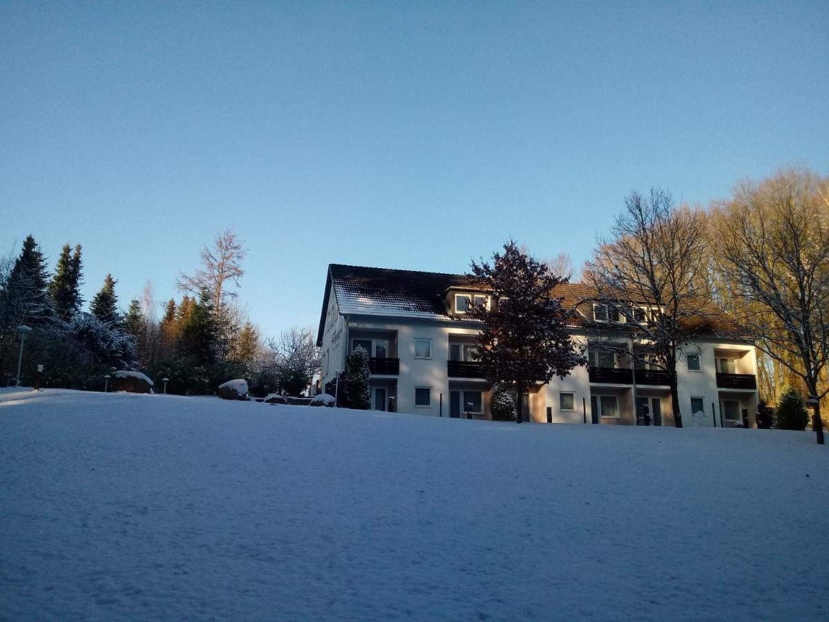 Gaestehaus Falkenhof Westensee Exterior photo