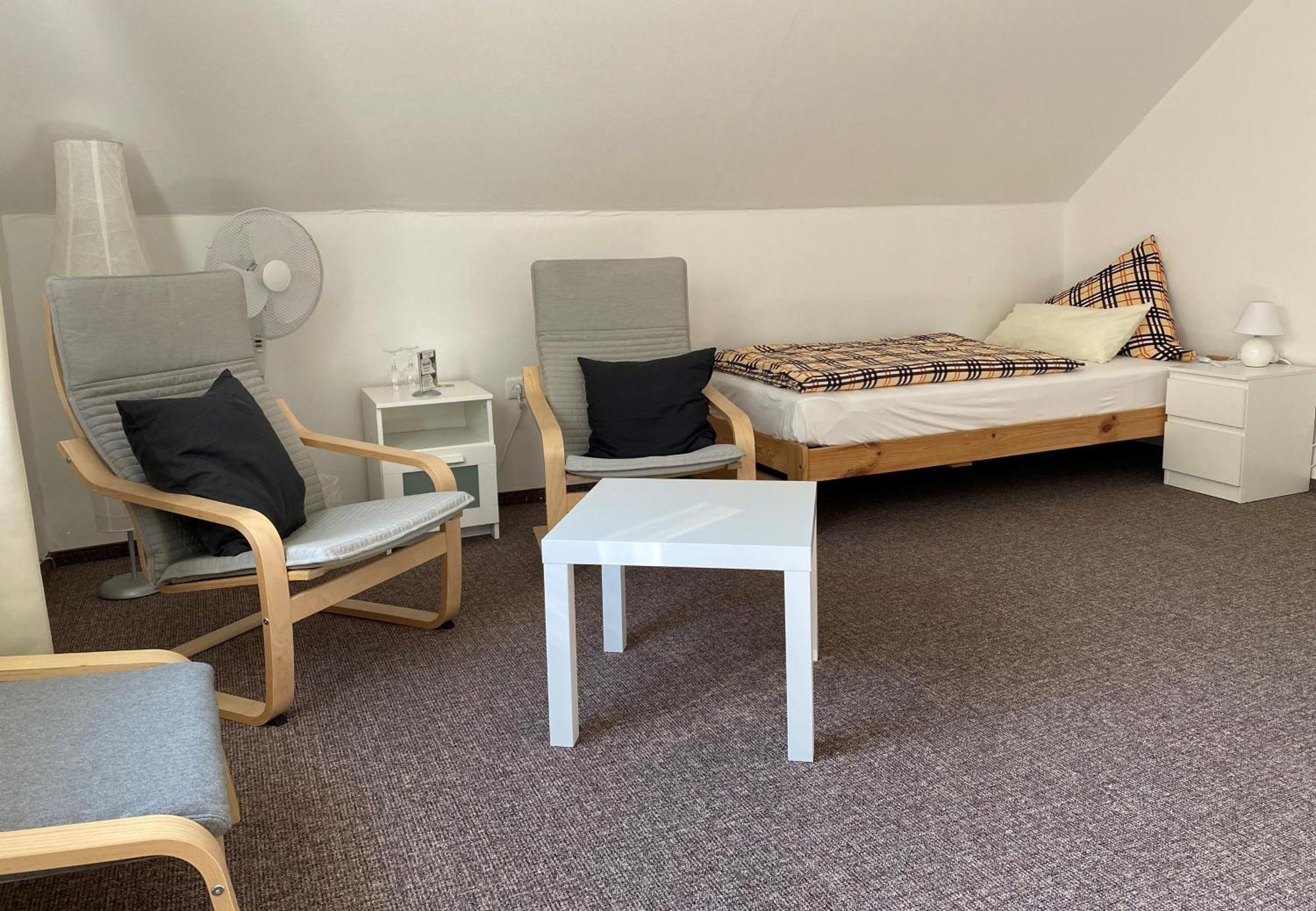 Gaestehaus Falkenhof Westensee Room photo