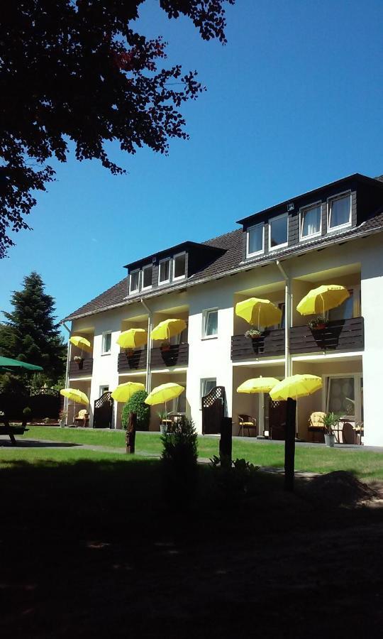 Gaestehaus Falkenhof Westensee Exterior photo